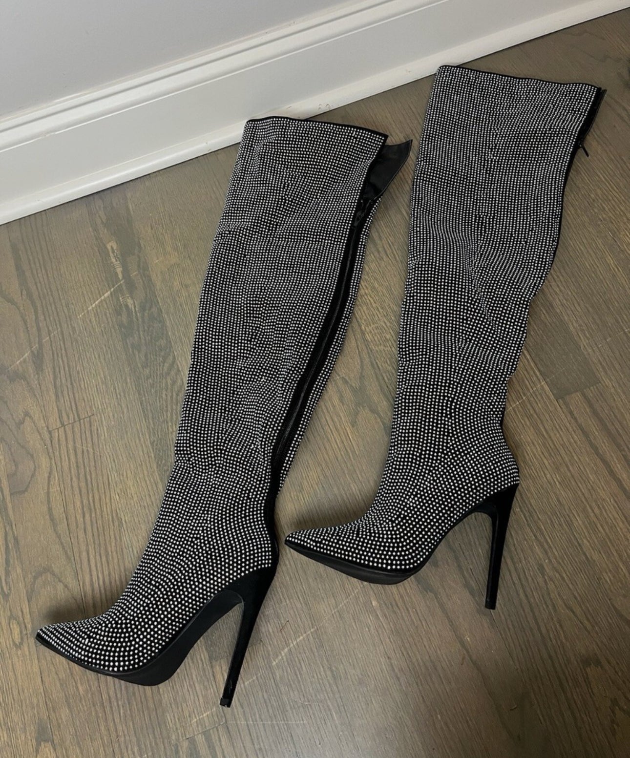 SHOE DAZZLE CHARMED OVER THE KNEE BOOT